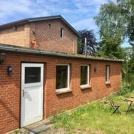 Gartenhaus In Burg Auf 아파트